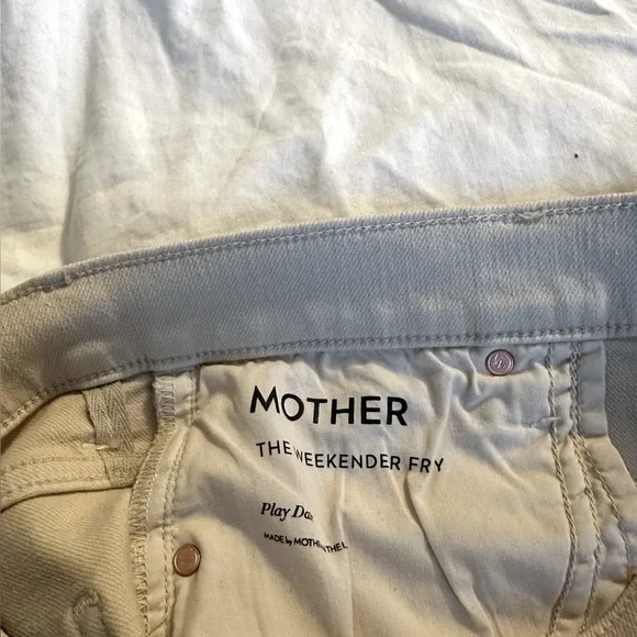 Mother Denim The Weekender Fray Jean - Picture 5 of 10